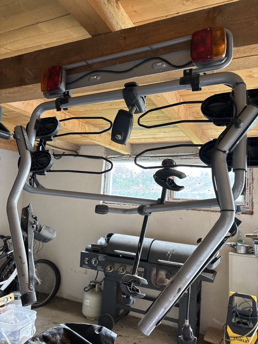 Suport bicicleta pentru masina