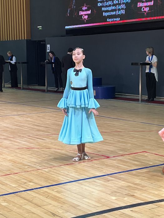 Продам платья турнирные