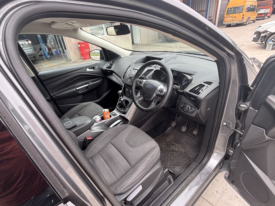 Dezmembrez Ford Kuga 2 2014 2.0 TDCI 140 cp