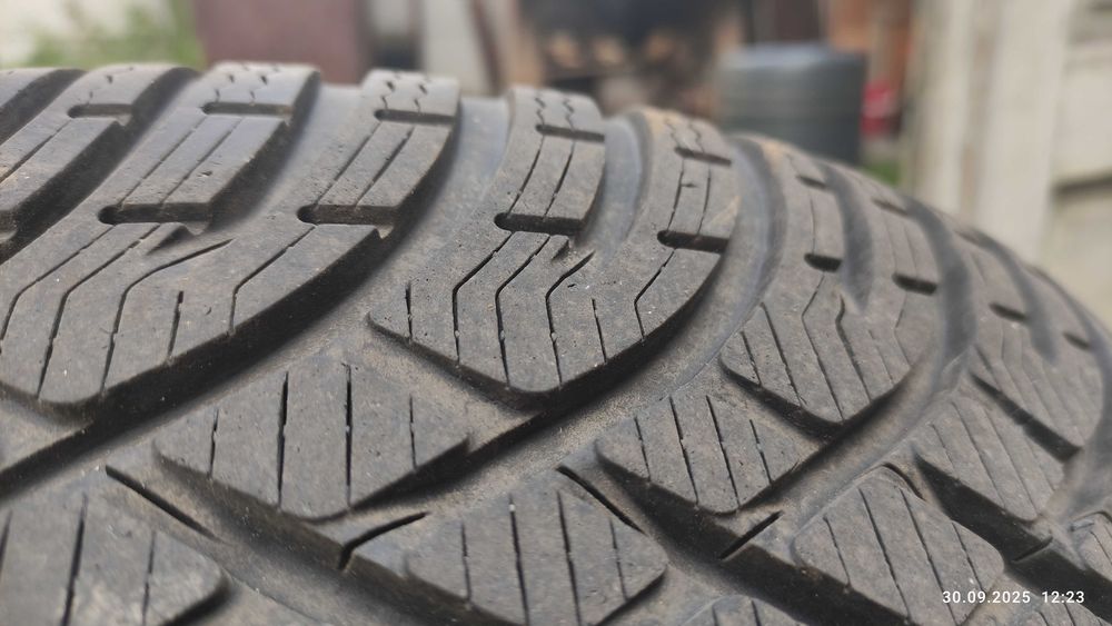 Jenti cu anvelope de iarna BF Goodrich 205/60 R16 Opel, Chevrolet