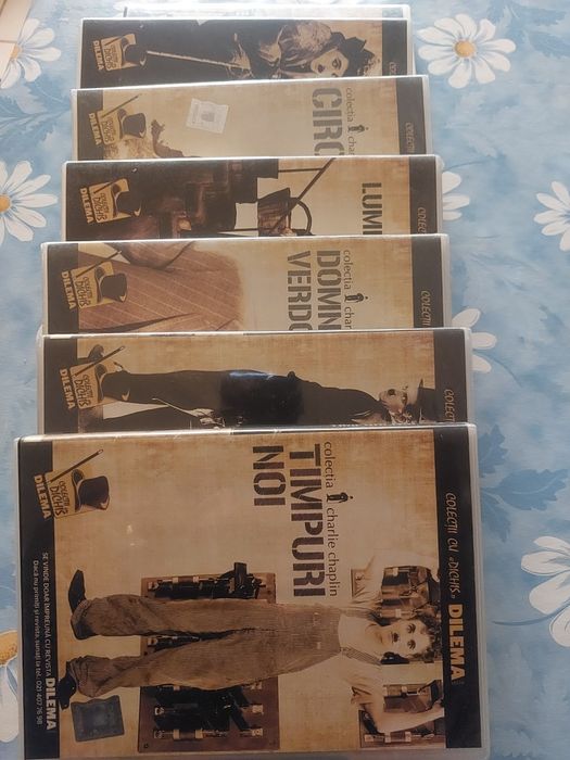 Vând 2(doua) colecții DVD unele dintre ele sigilate .