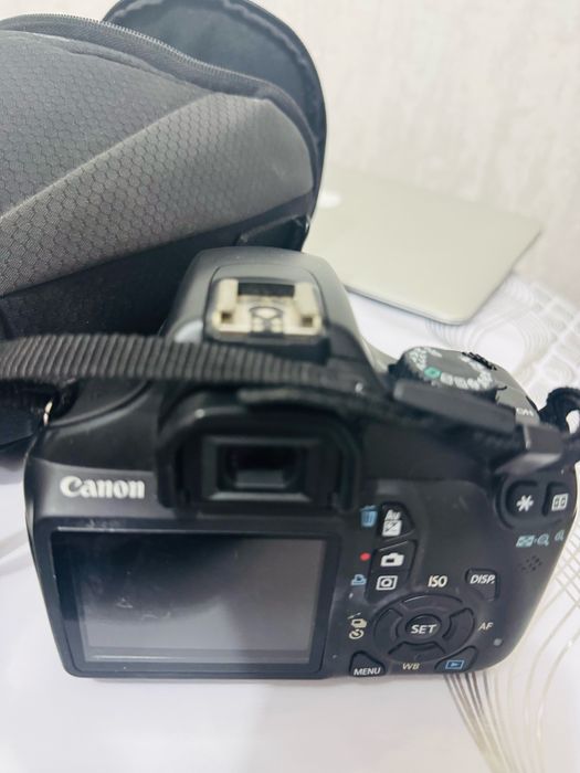 Canon EOS 1100D камера
