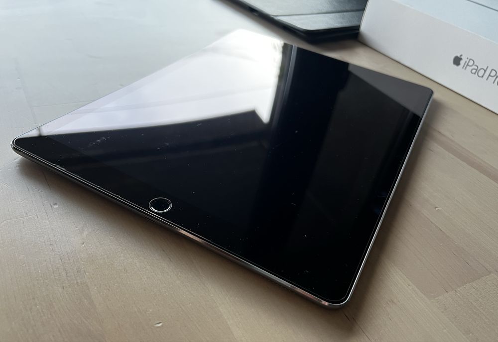 Apple iPad Pro 12.9” 128GB Wi-Fi A1584 Space Gray