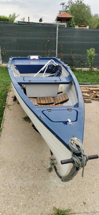 Barca pescuit-Fibra de sticla