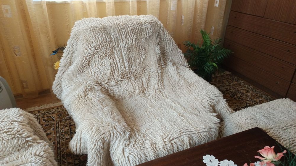 Ръчно изработени вълнени китеници /вълнена основа /