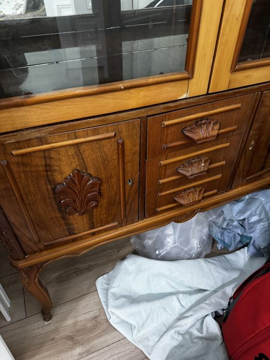 Продам сервант Румыния, раритет, антиквариат