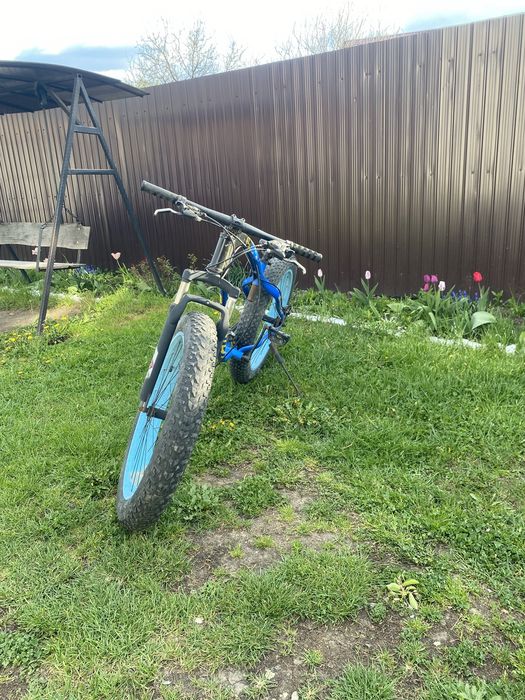 Bicicletă cu roți groase