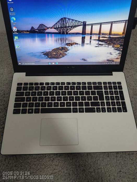 Laptop ASUS F553M 8GB RAM, HDD 500GB, Windows 10, gata de lucru!