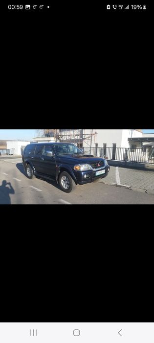 Dezmembrez Mitsubishi pajero sport