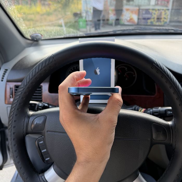 Iphone 13 blue 256 gb Karopka dok