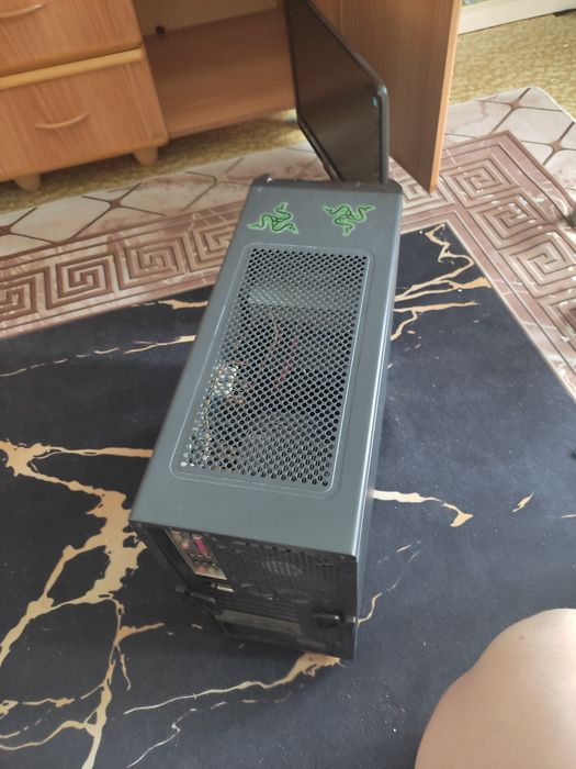 Монитор и системный блок