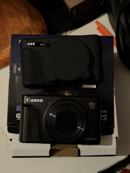 Продам Canon SX740HS