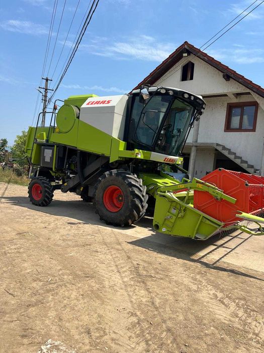 Combina agricola Claas Avero 160