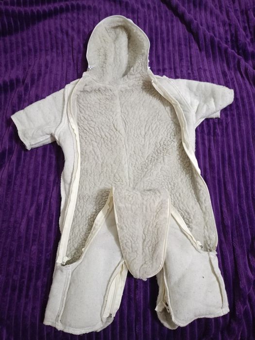 Продам детский комбинезончик