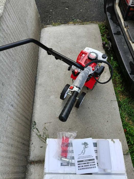 Motosapa freza pe benzina Campion cu roti,gradini,solarii,spatii inguste