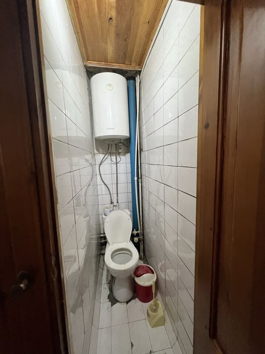 Mekrarayon bozorcha yonida turt hona uchinchi qavat