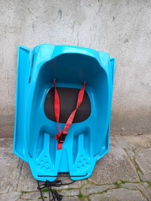 детска пластмасова шейна