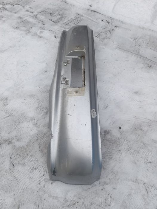 Продам задний бампер на Тойота Cresta