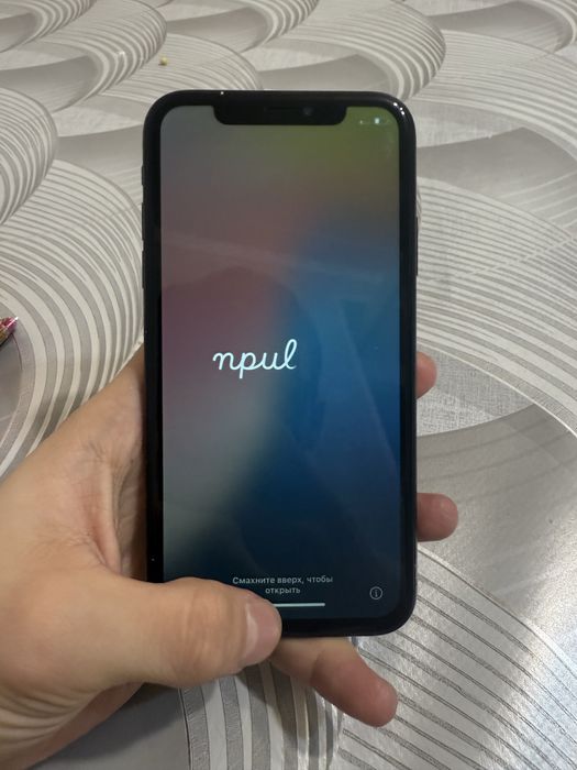 Продам iPhone Xr