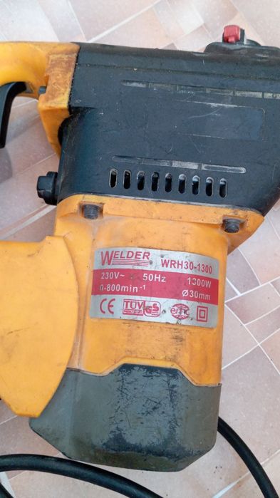 Перфоратор комбинированный ударный