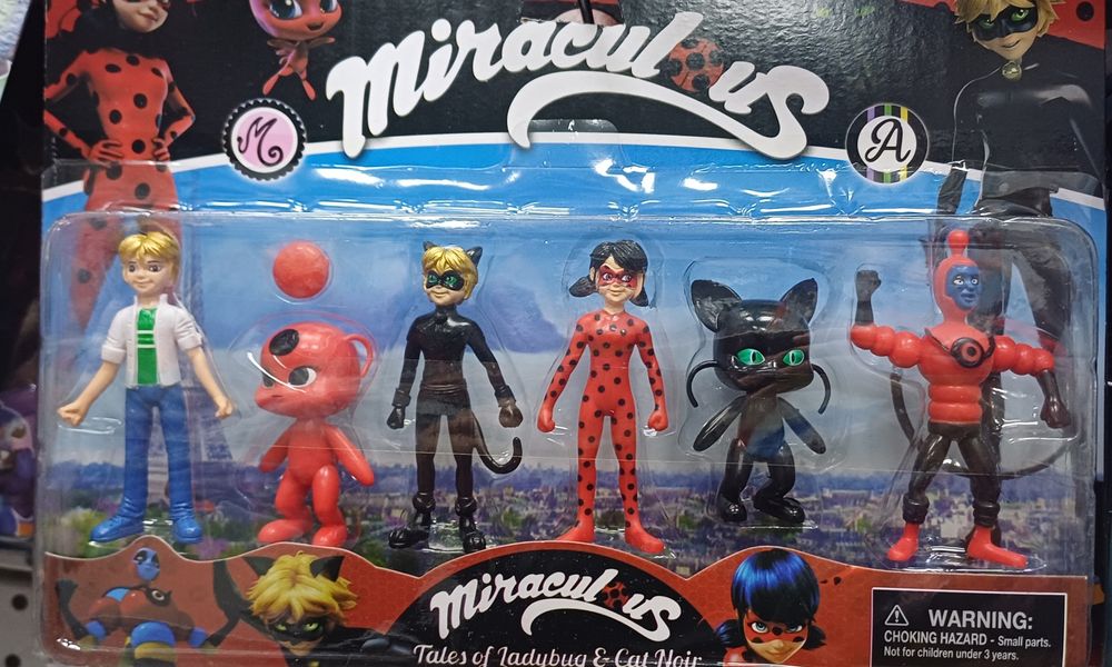 Калинката и Черния котарак фигурки