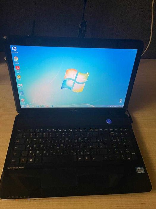 Fujitsu LIFEBOOK AH531