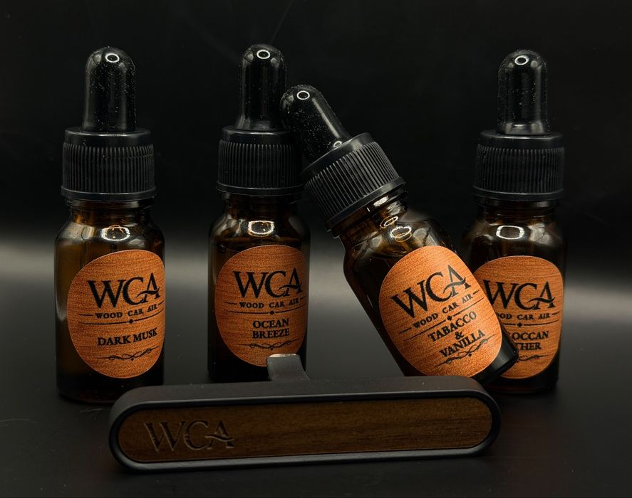 WCA Wood Car Air – Odorizant Auto Premium din Lemn | Reîncărcabil | 4 Arome La Alegere