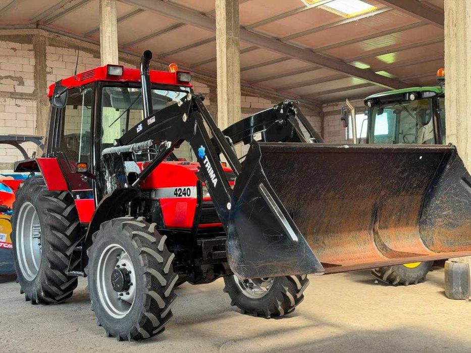 Tractor Case Plus 100 CP cu incarcator frontal profesional TRIMA X 36 NOU + Cupa XXL  Noua Claas New Holland John Deere Fendt Fiat 80 90 Fiat 70 90