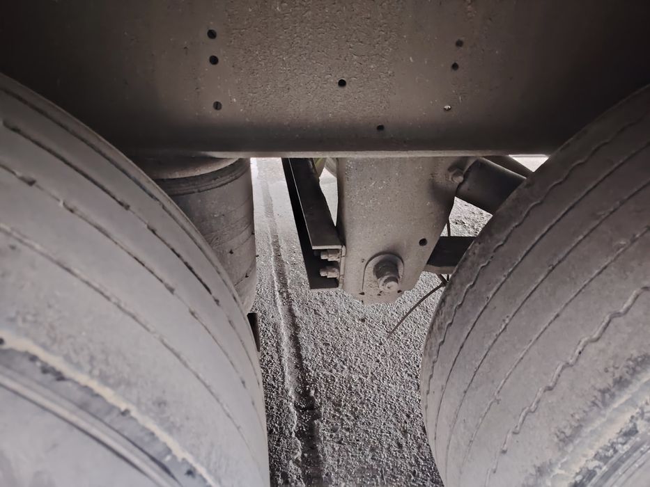 Semiremorca schmitz s01 sașiu gros fără fisuri