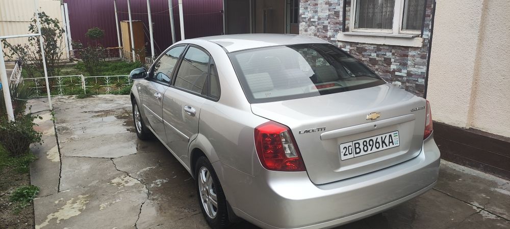 Лассети 1.8 продается