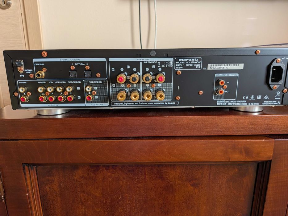 marantz pm6006 - amplificator integrat cu DAC si intrare phono