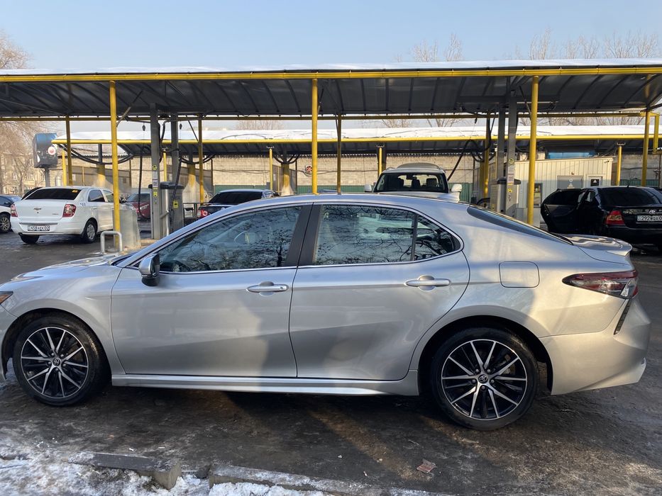 Автомашина Тойота Камри