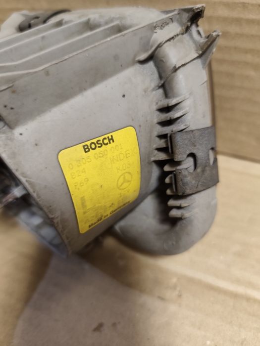 Противотуманная фара левая