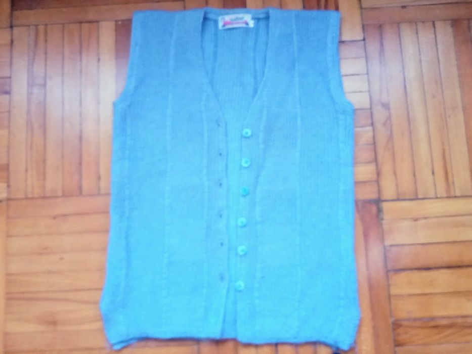 Жилетки махеровые.