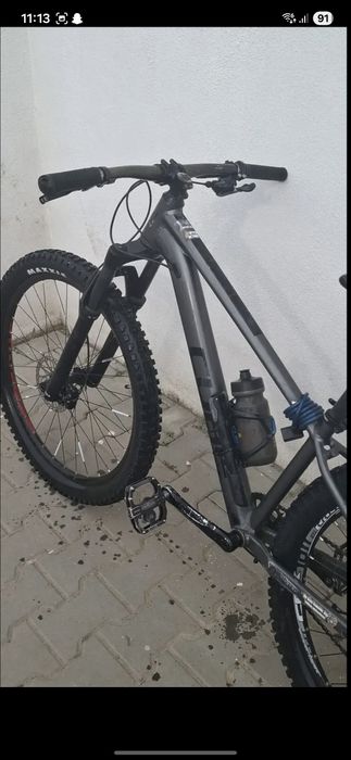Vînd bicicleta cube aim ex, în stare perfecta