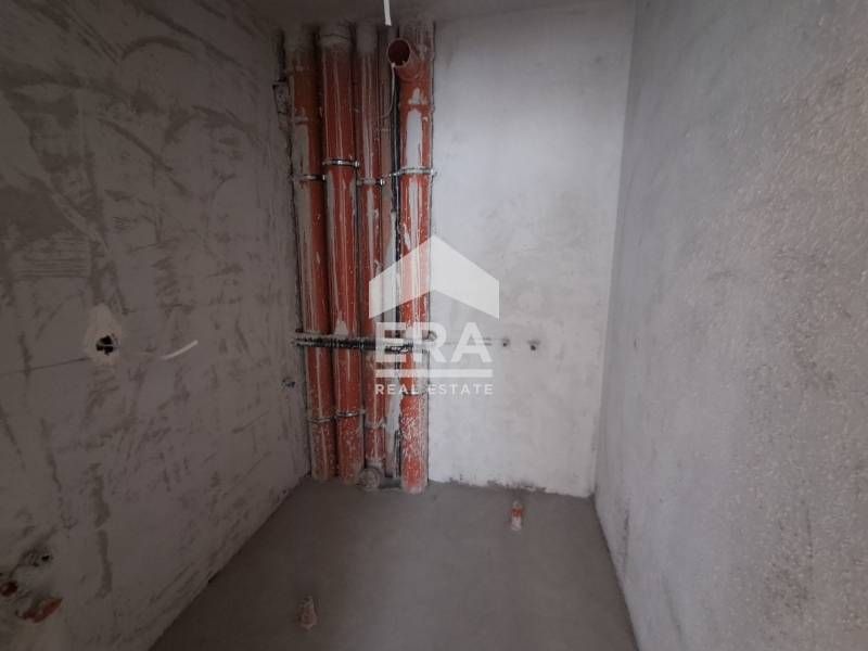 Продава се Двустаен апартамент в Варна, Победа - 68 кв.м за 1765 €/кв.м - Снимка #10