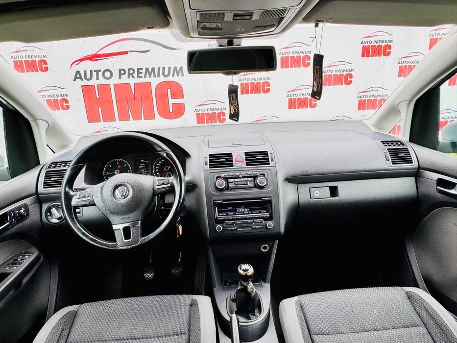 VW Touran 1.6 TDi 105 Cp 2011 cu 7 Locuri Rate sau Cash