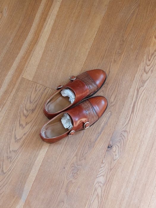 Pantofi lucrati manual, marime 38