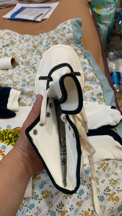Продам 2 женских кед летние!