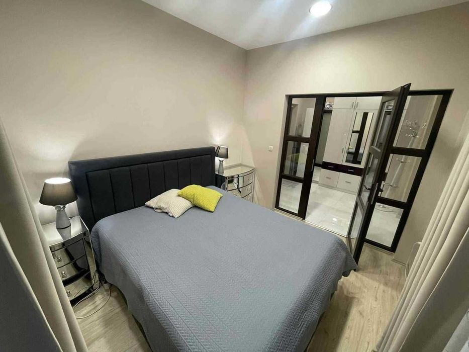 Дава се под наем Двустаен апартамент в София, Център - 60 кв.м за 796.62 € - Снимка #3