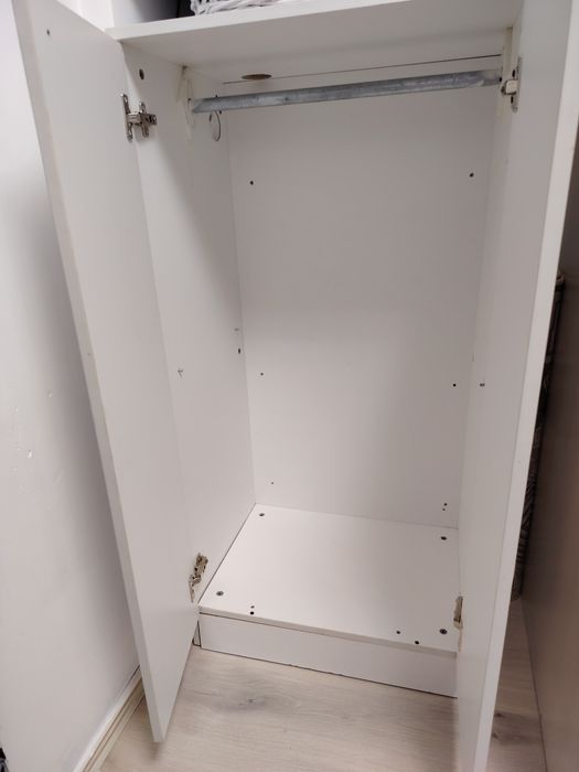 Детский шкаф белого цвета