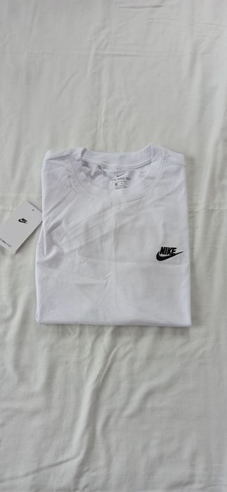 Tricou Nike simplu