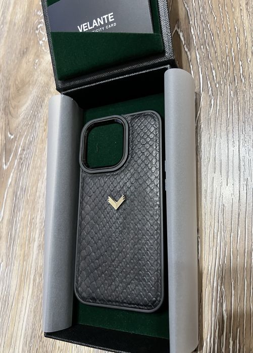 Vand Husa iphone 13 pro Velante piele Piton  originala aspect 10/10