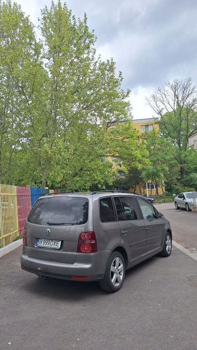 Volkswagen Touran 2.0TDI DSG / Trapa