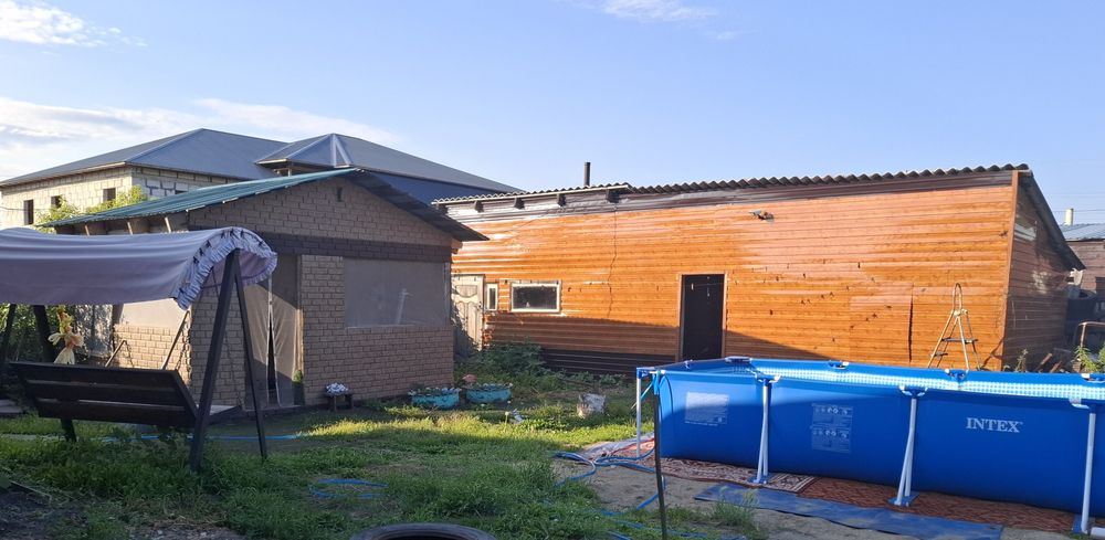 Продам 2 частных дома на одном участке