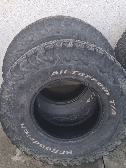 Anvelope de vânzare