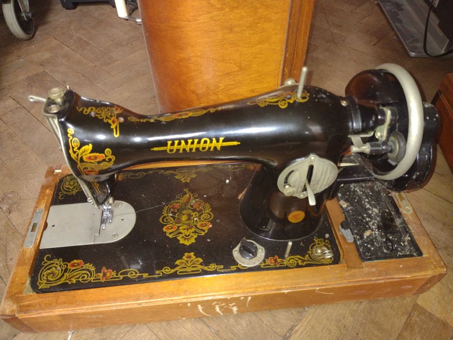 Продавам шевна машина Union с куфар за 50 лева