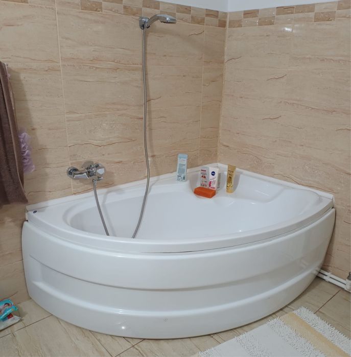 Cada de colt ptr baie 1500 x 900 cu baterie