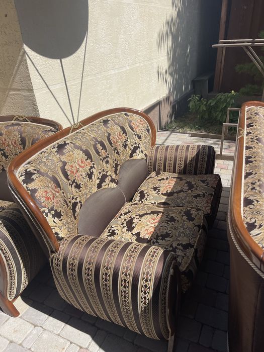 Продам диван в комплекте