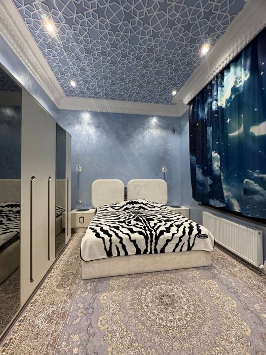 Ўзимни уймини Юнусабадск район Хотира майдони.